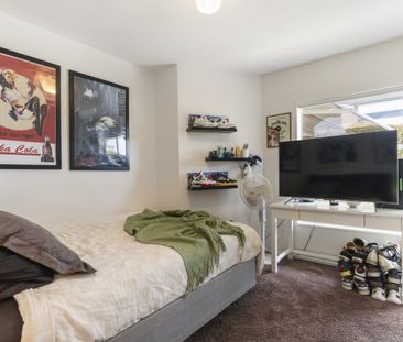 19 Mayfair Crescent, Mairangi Bay - Photo 1