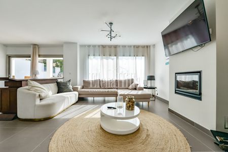 Stunning Luxury Villa for Rent - Photo 3