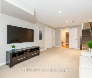 347 ARDMORE STREET - Photo 1