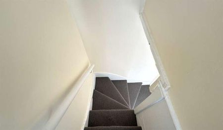 A Conway Road, London, SE18 - Photo 5