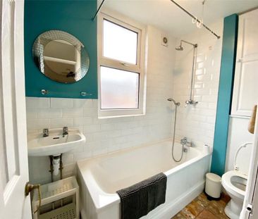 3 bedroom terraced house to rent - Photo 4