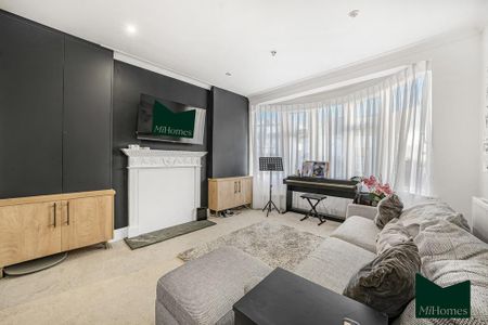 4 bedroom semi-detached house to rent - Photo 4