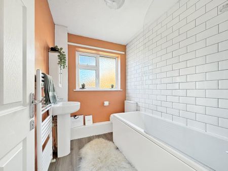 109 Pine Court High Street, Colchester, CO7 9AF - Photo 5