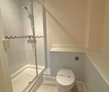 Woking, Surrey, GU22 - Photo 5