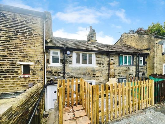 2 bedroom cottage to rent - Photo 1