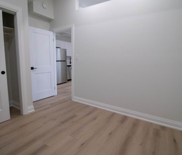 Newly Renovated 1 Bedroom unit in Welland - Photo 4