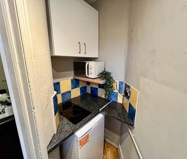 Studio Flat, Ravenscroft Road, W4 - Photo 6