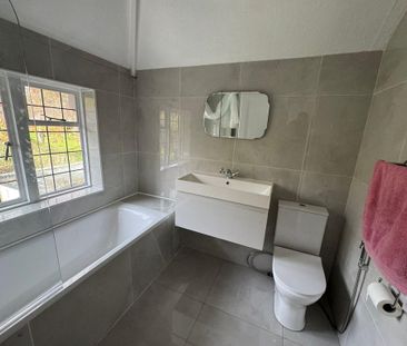 4 bedroom terraced house to rent - Photo 5