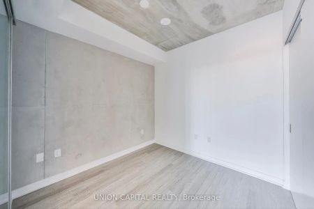 195 McCaul Street #502 - Photo 3