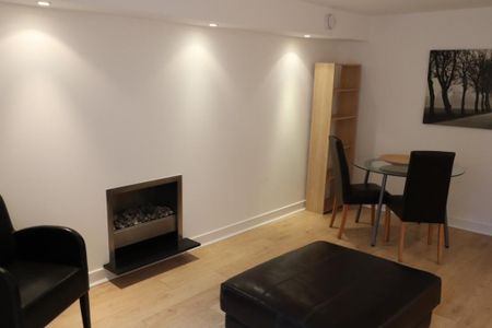 1 bedroom flat to rent - Photo 2