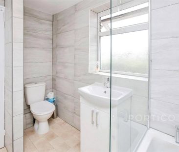 3 bedroom flat to rent - Photo 4