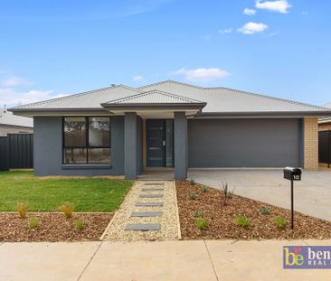 Contemporary Family Living in Huntly - Photo 2