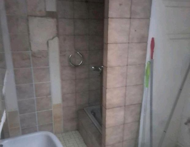 Schöne helle drei Zimmer Wohnung - Foto 1