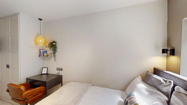 10 bedroom house share to rent - Photo 1