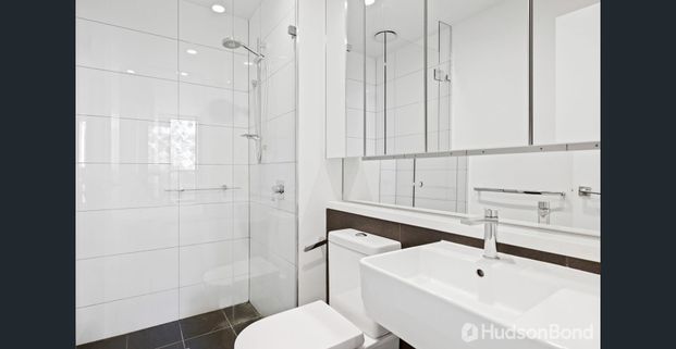 Seconds from westfield. - Photo 1