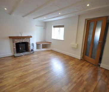 2 bedroom semi-detached house to rent - Photo 3