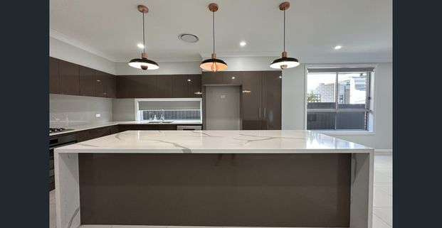 Spacious and Beautifully Designed Family Home - Photo 1