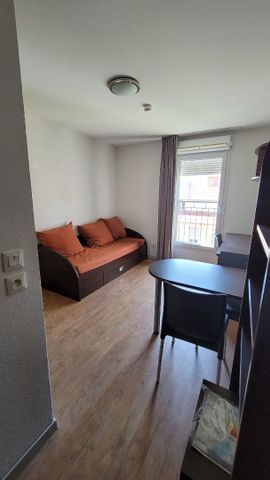 Location Appartement 1 pièce 18m² - Photo 3