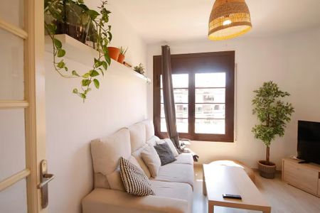 Carrer de Villarroel, Barcelona, Catalonia 08011 - Photo 2