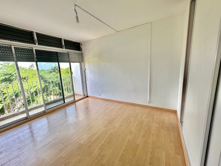 Location Appartement 3 pièces 96m² LE GOSIER 97190 - Photo 2