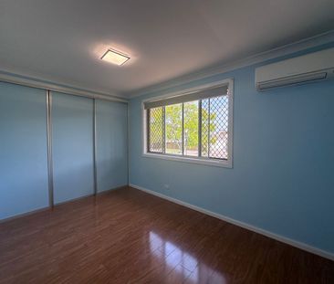 GREAT FAMILY HOME - Photo 4