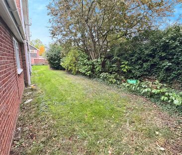 1 bedroom bungalow to rent Eastholm Lawns, Parton Road, Churchdown,... - Photo 4