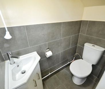 3 bedroom semi-detached house to rent - Photo 5