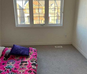 For Lease - 12 Foliage Drive, Brampton, Ontario - Photo 3