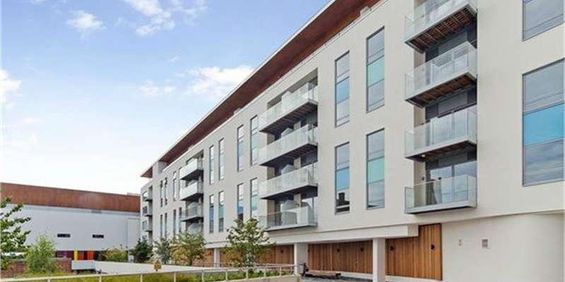 Derry Court, Streatham, SW16 - Photo 3