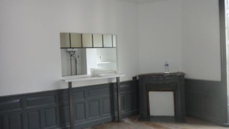 Location Appartement 2 pièces 65m² AURILLAC 15000 - Photo 2