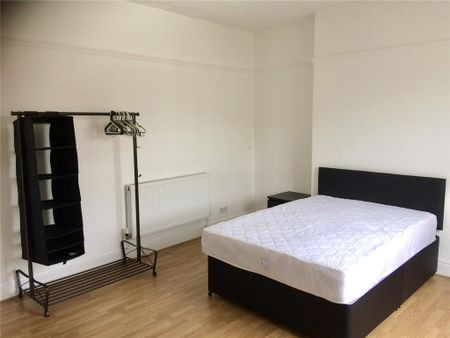 6 bedroom semi-detached house to rent - Photo 5