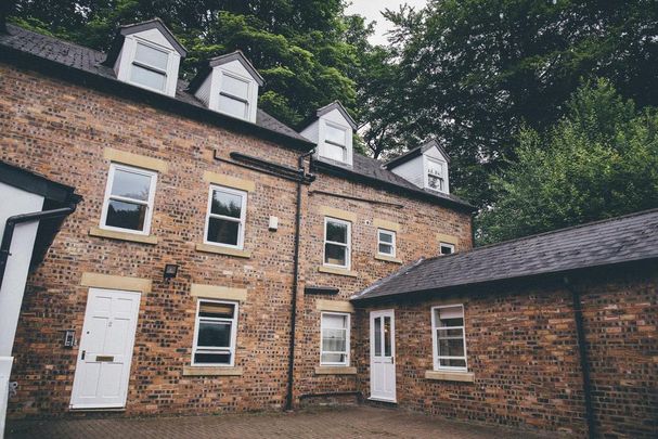 5 bedroom private hall to rent - Photo 1
