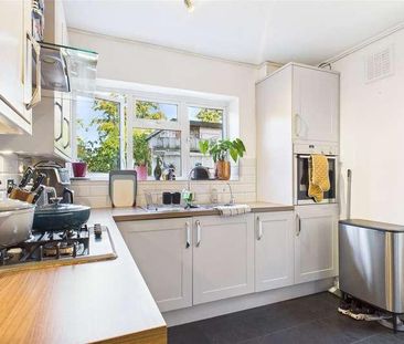 Larchfield Road, Maidenhead, Berkshire, SL6 - Photo 5