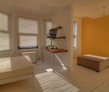 Room in a Shared House, Queensland Avenue, CV5 - Photo 6