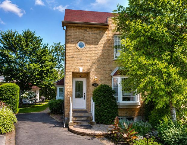 À louer / Maison à étages - Photo 1