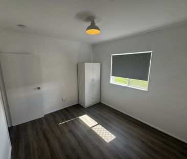 EFFORTLESS LIVING IN A PRIME MILLBANK LOCATION - Photo 4