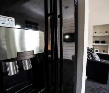 6 Bedroom House - Photo 6