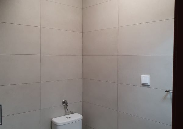 Apartamento T3 situado na zona residencial da Forca, em Aveiro.