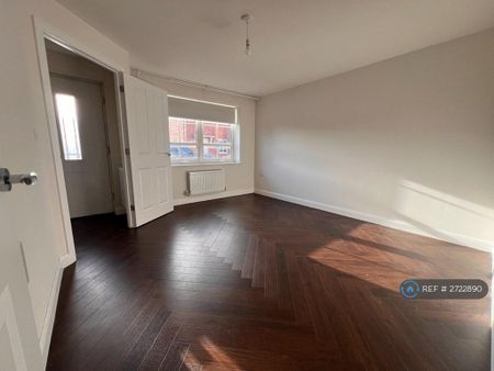 3 bedroom terraced house to rent - Photo 2