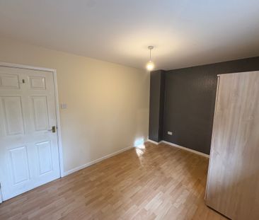 Cwrt Llwyn Fedwen, Morriston, Swansea, SA6 6HN - Photo 3