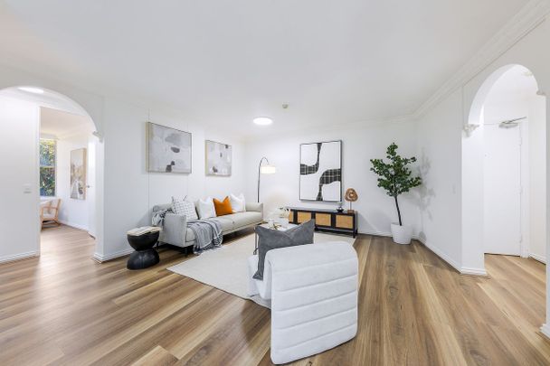 Spacious 2 Bedroom Apartment in the Heart of Neutral Bay - Photo 1
