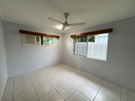 Charming Duplex in the Heart of Gulliver - Photo 2