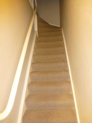 3 bedroom end of terrace house to rent - Photo 1
