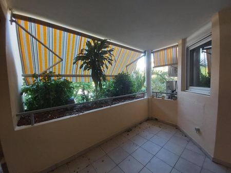 Location Appartement 2 pièces 40m² ST GILLES LES BAINS 97434 - Photo 4