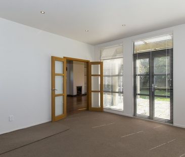 Beautiful Villa in Waterloo - Photo 3