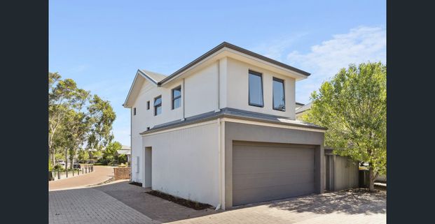 Fantastic Location! - Photo 1