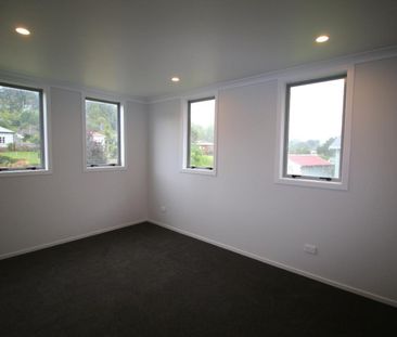 Fully refurbished in Taihape! - Photo 5