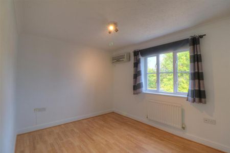 3 bedroom detached house to rent - Photo 5