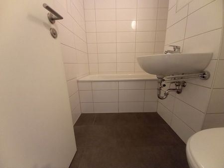 Eine 2 Raumwohnung mit Balkon - Photo 3