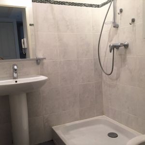 Studio - Aix-En-Provence (13100) - 24.25 m² - - Photo 3
